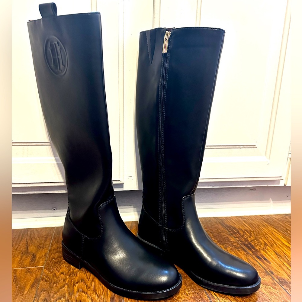 Tommy Hilfiger Ladies Tall Boots Size 6